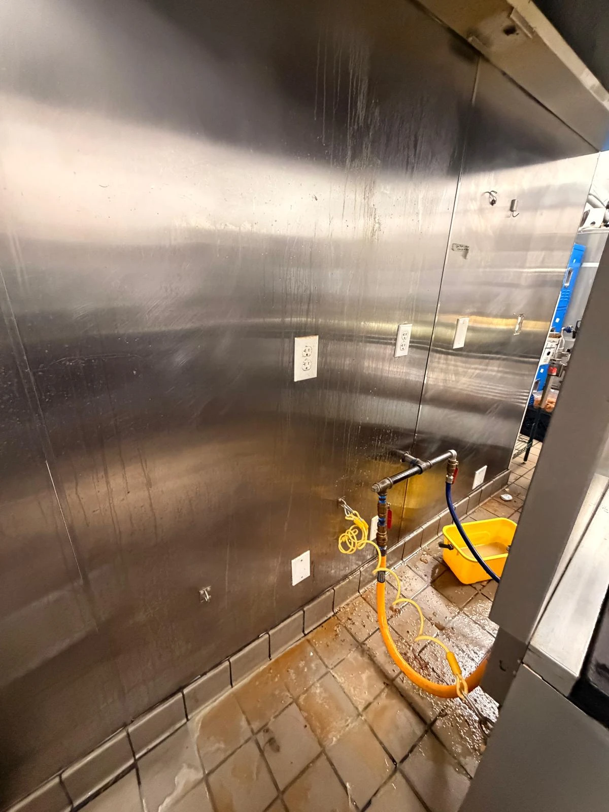Commercial Kitchen Deep Cleaning in Buena Park, CA -- photo 8 by Zeus Cleaning Service