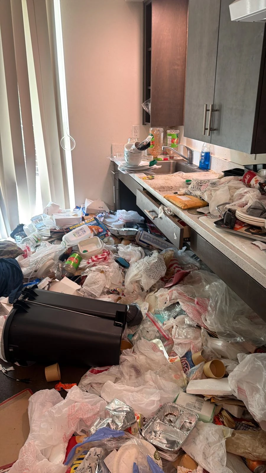 Extreme Cleaning & Sanitation in Buena Park, CA -- photo 5 by Zeus Cleaning Service