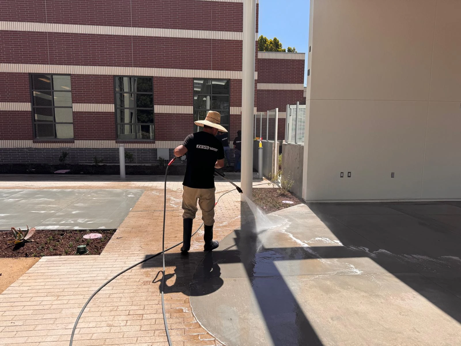Commercial Pressure Washing in Buena Park, CA -- photo 2 by Zeus Cleaning Service